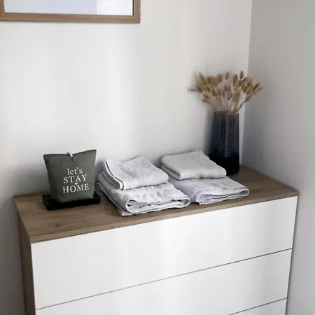 House Rodriguez * سان لاتْسارو دي سافين