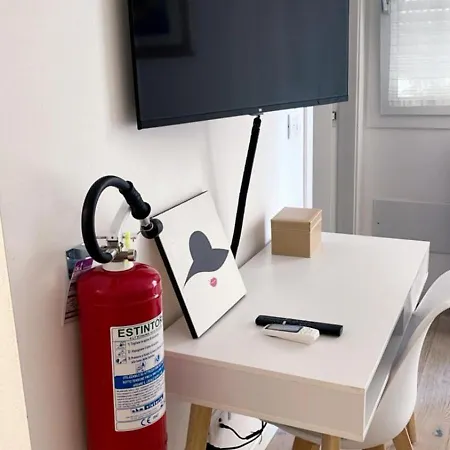 شقة House Rodriguez سان لاتْسارو دي سافين